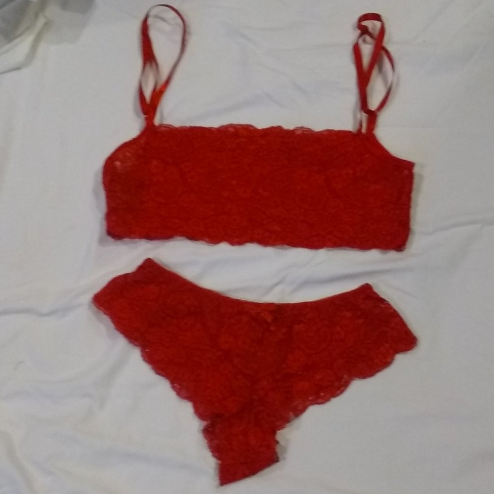 NWOT  Coquette Red Stretch Lace Lingerie Set  CUTE